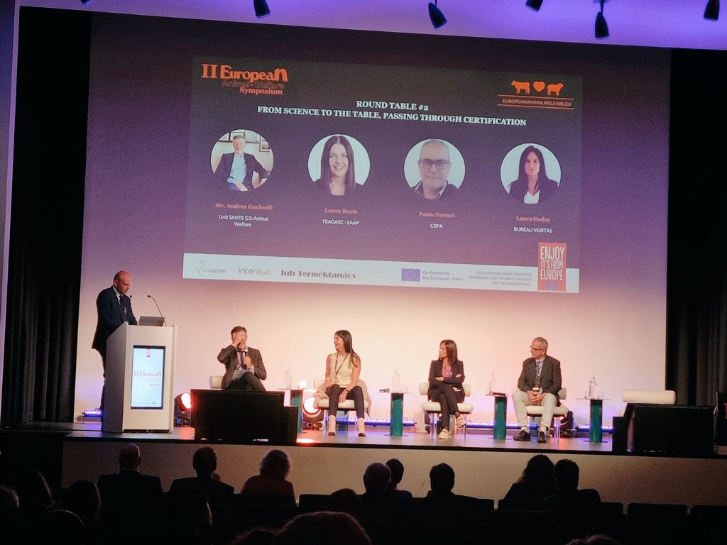 AWcommitment's tweet photo. The II EUROPEAN ANIMAL WELFARE SYMPOSIUM has finished by claiming the opportunity that accredited certifications offer to 
✅️Reliably guarantee AW
✅️Harmonize legislation
✅️Ensure fairness in labeling ➕️continuous improvement in production systems https://t.co/hd04Ljf91q