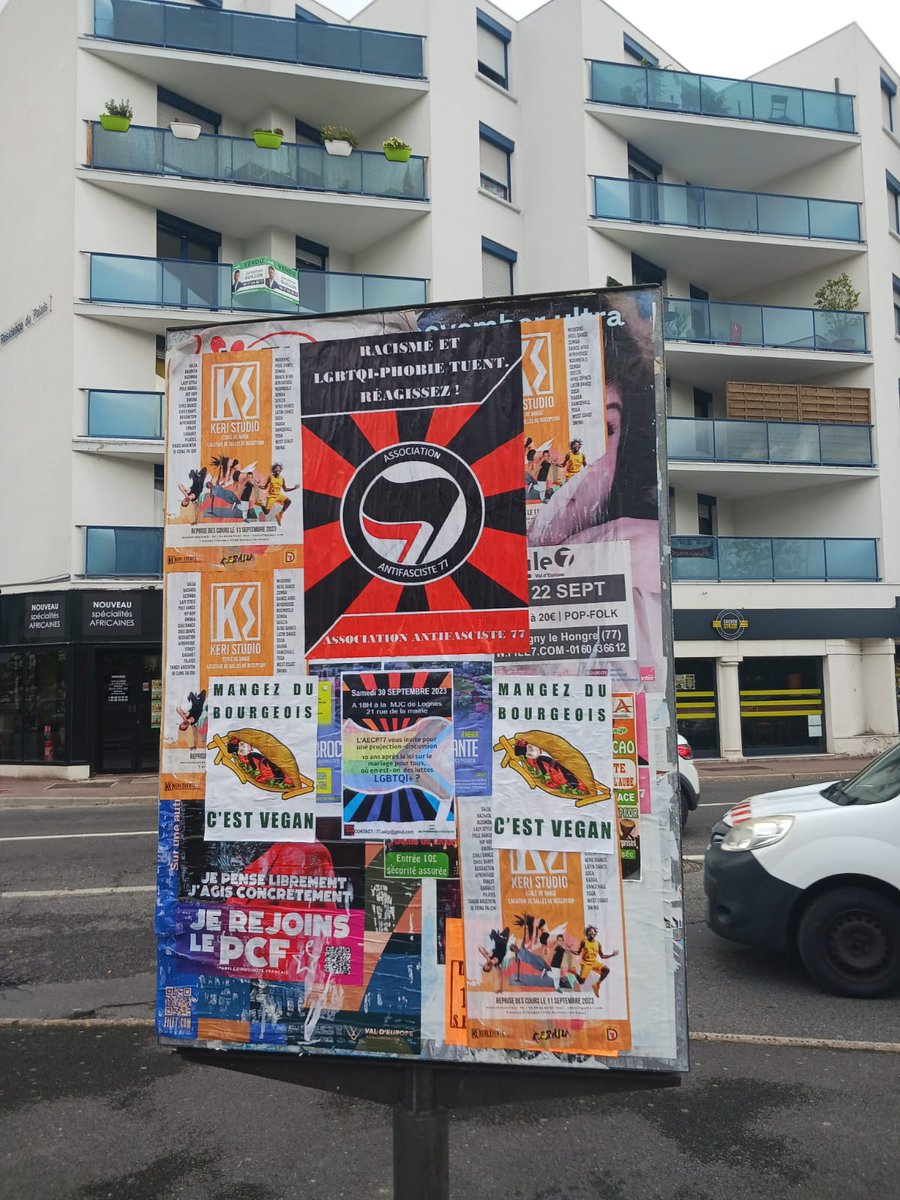 Collage antifasciste à Meaux. 
Le RACIME et LGBTQIPHOBIE tuent, réagissez ! 
L'occasion de rappeler l'événement de L'AECP 77 du 30/09 à Lognes sur les droits et discriminations LGBTQI+

#77ANTIFA #supportyourlocalantifa