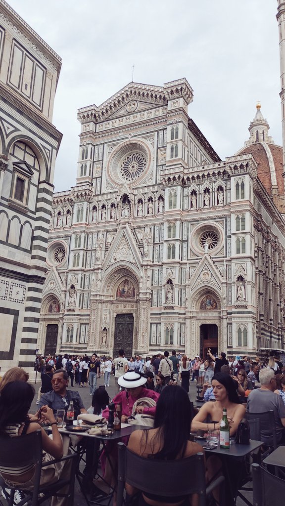 Pablobg1992's tweet photo. Florencia ⚡💙 https://t.co/kTAuUDmdKY