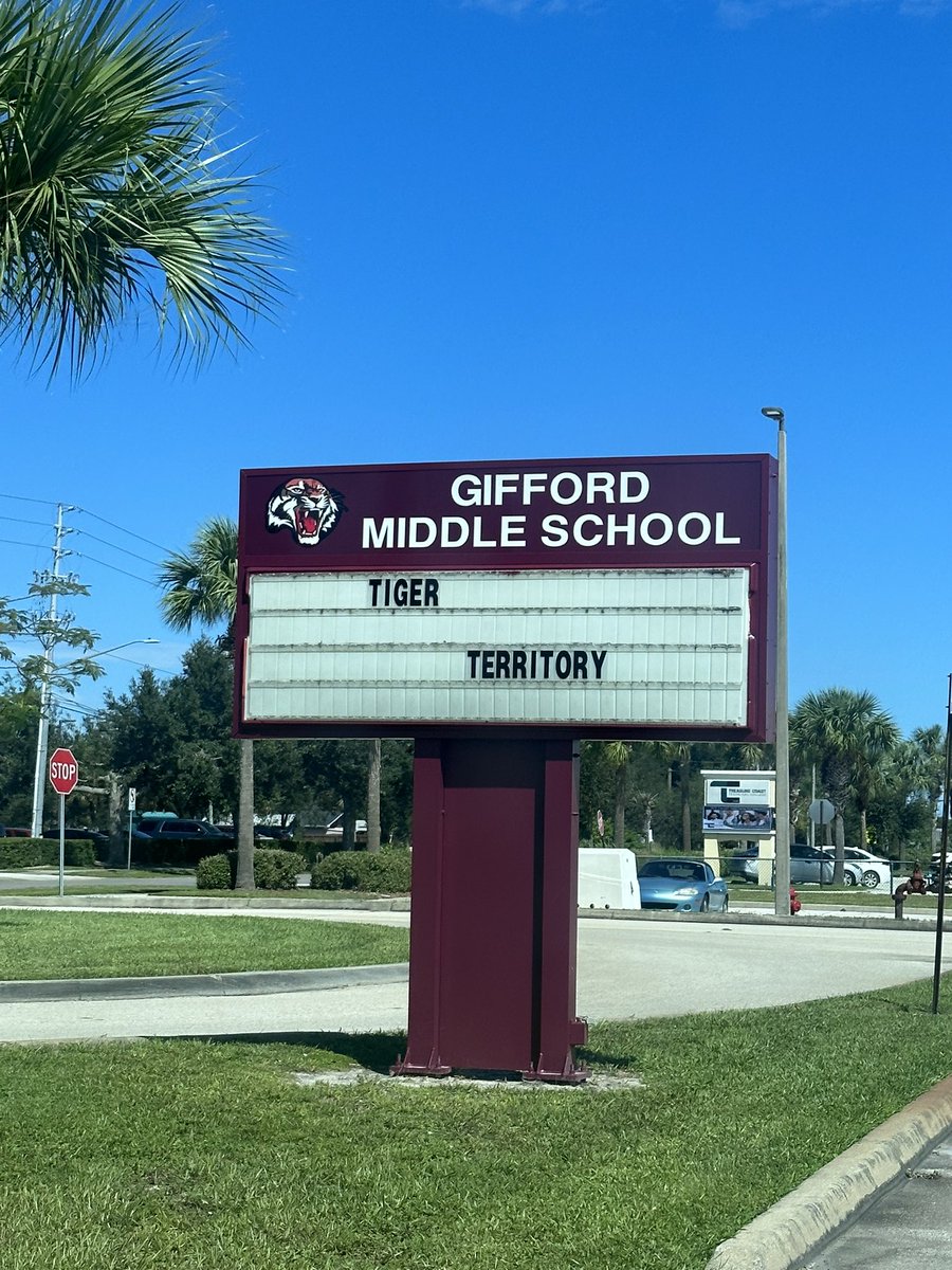 lets_behave's tweet photo. This morning in tiger territory @GiffordProud training my favorite peeps😊 #pbisonthebus @flpbis @IRCSchools #pbisworks https://t.co/XeIa2fh7TL