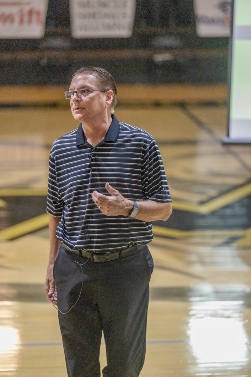 We would like to thank Coach Mark Potter for coming to speak to our athletes last night! Potter gave a great testimonial about the struggles of mental illness. #movingforward