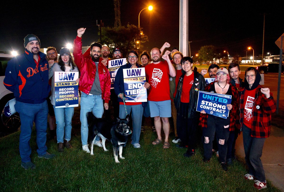 DemSocialists's tweet photo. Solidarity is a verb. Our members and elected officials stand on the picket lines with UAW! #StandUpUAW https://t.co/hyxK8nkslu