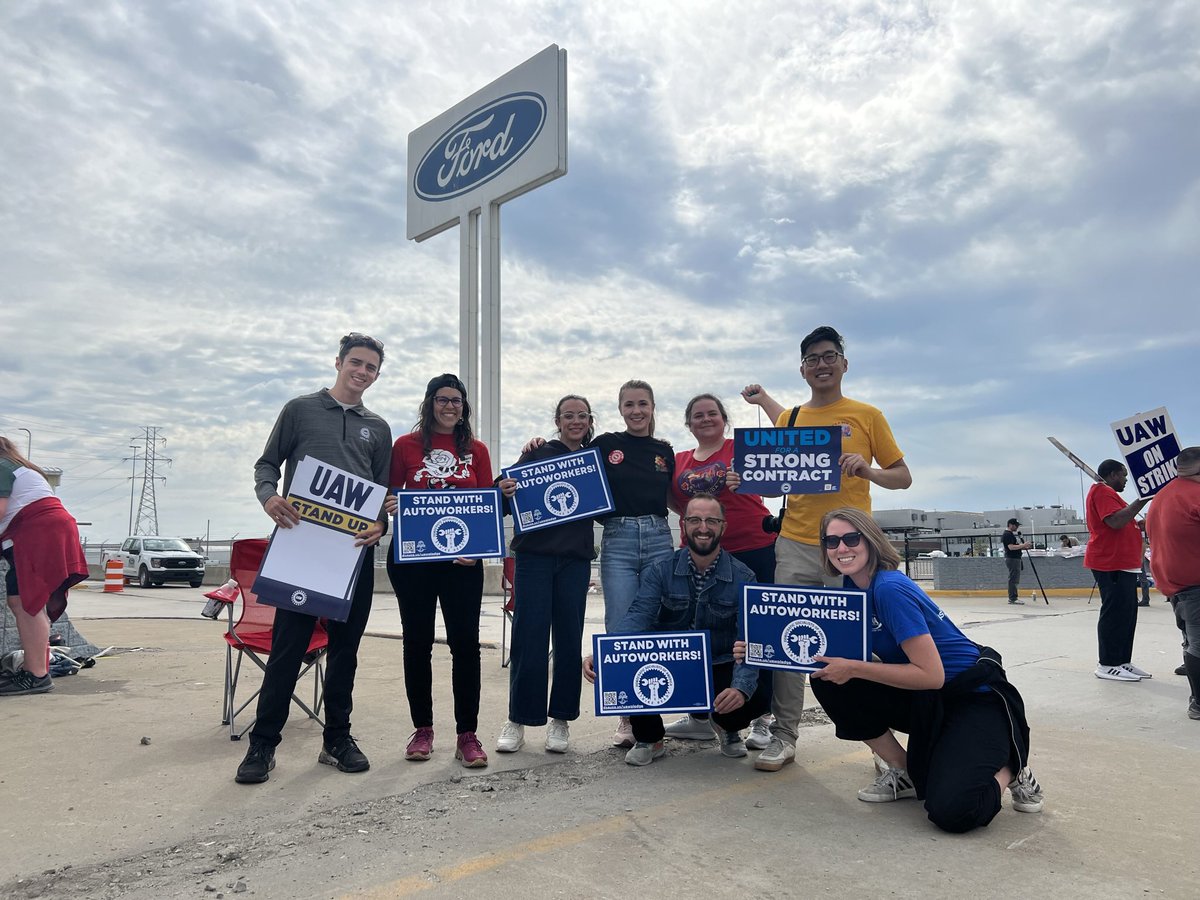 DemSocialists's tweet photo. Solidarity is a verb. Our members and elected officials stand on the picket lines with UAW! #StandUpUAW https://t.co/hyxK8nkslu