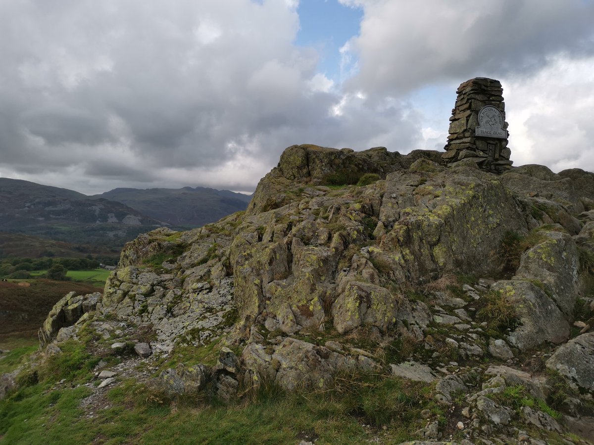 Daxa_PJA's tweet photo. More views from #BlackFell towards #EsthwaiteWater #CrinkleCrags #Bowfell and the #LangdalePikes #LakeDistrict #Cumbria #WainwrightBagging #LoveLakeland 💞 https://t.co/uvpE0rB32k