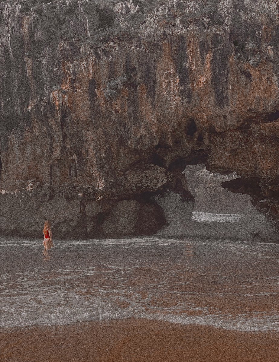 Laura (@notcyarine) on Twitter photo 