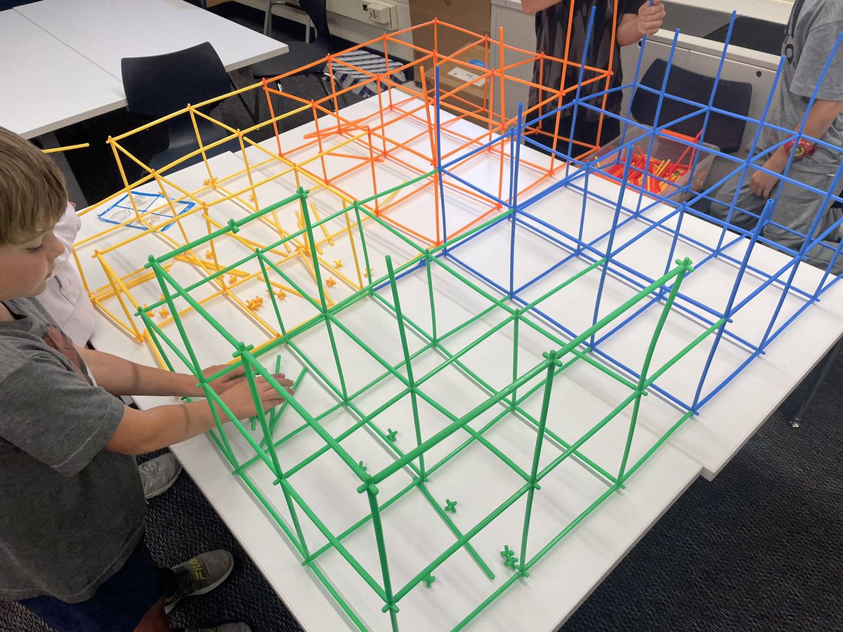mrlosik's tweet image. Every engineer has to work within codes and regulations. Today 2nd grade had to build with straw kits according to these rules. #stem #steam #primarystemchat #k2cantoo #DesignThinking