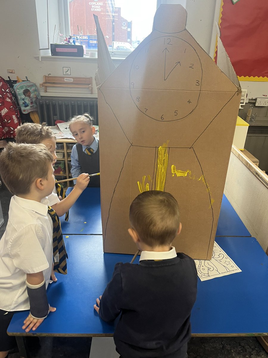 ibroxprimary's tweet photo. Can you guess this weeks Rhyme ? #Numeracy #Shapes #Trianglemice #Paintfun #Literacy #HickoryDickory 🐭🕰️ https://t.co/gsaZcKc1Ht