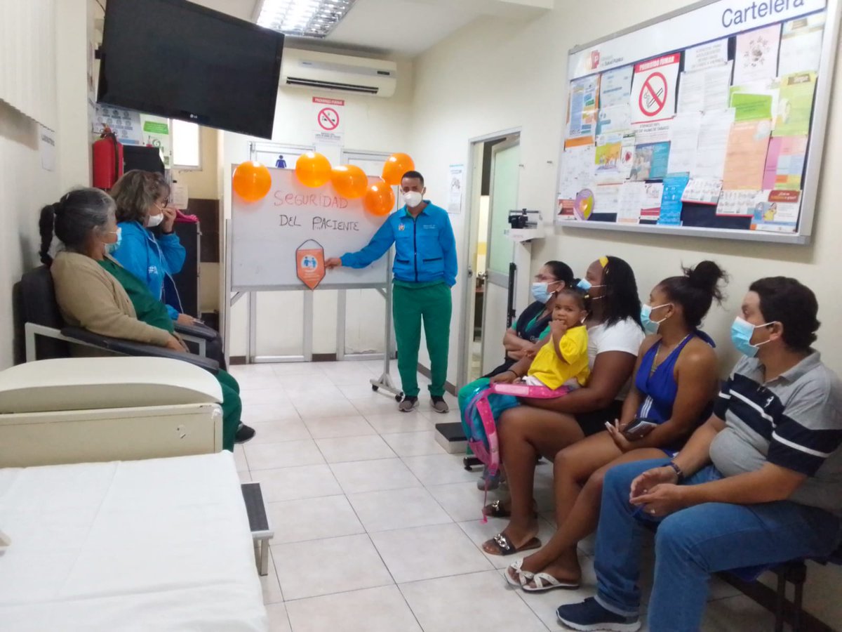 Salud_Guayas's tweet photo. #NuestroTrabajoContinúa I Personal de las Unidades Operativas del #Distrito09D01  de @Salud_Ec, continúan realizando diversas actividades, con motivo de recordarse la Semana Mundial de la Seguridad del Paciente. https://t.co/IWnOZLAZZg