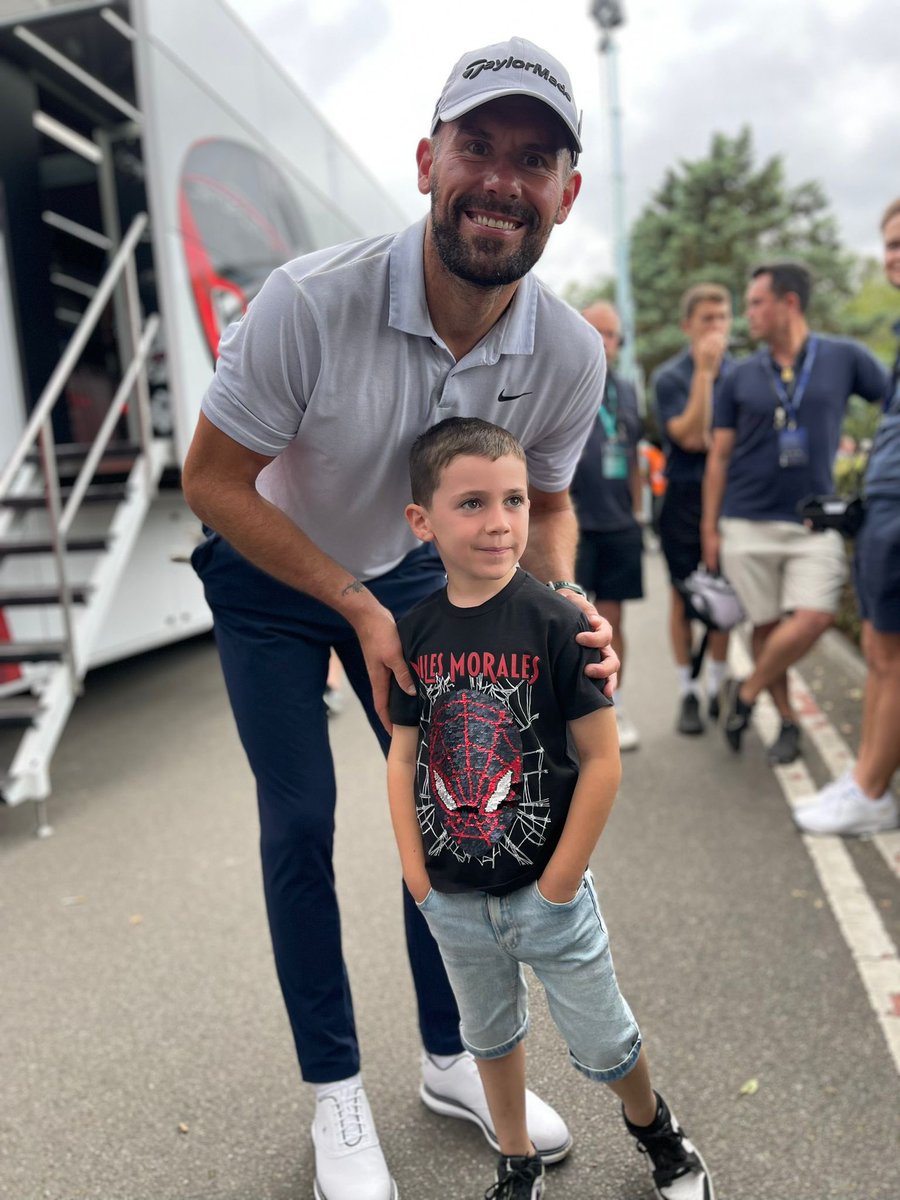 CJSaunders90's tweet image. A day Freddie will never forget at the BMW pro-am 😎 @TaylorMadeTour @BMWPGA @GarethBale11 @BenFoster @McIlroyRory #Golf #BMW #wentworth #TaylorMade