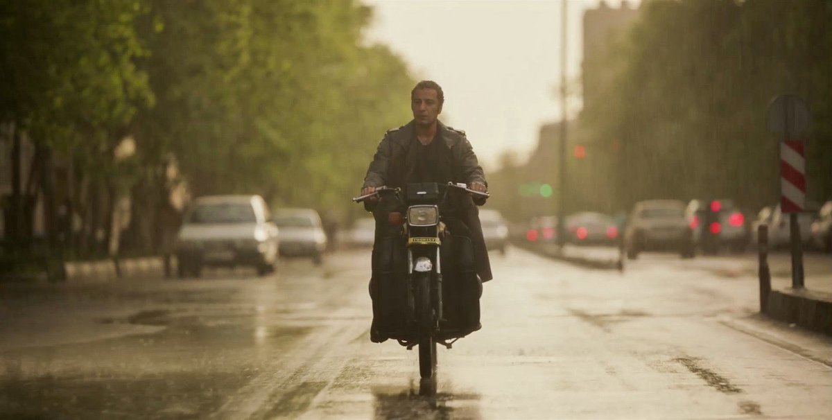 Sound8k's tweet photo. فيلم Subtraction, 2022 لا يشبه الكثير من الأفلام الإيرانية. 🇮🇷

ترصد زوجة دخول زوجها الى منزل امرأة مجهولة في حين يؤكد زوجها انه لم يكن في المدينة اساسًا لتبدأ حكاية مثيرة عن وجود اشخاص متشابهين بل متطابقين.
 فيلم للمخرج الرائع ماني حقيقي. https://t.co/WrLNDr4GWx
