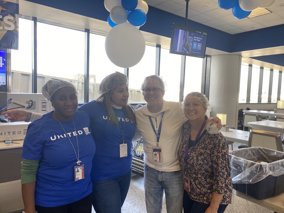 So what does Team EWR do after a 100% STAR day?? How about packing 30,000 meals??!! Another great effort by entire EWR Team….. #GLTW #LOVEEWR #LOVETHESEGUYS