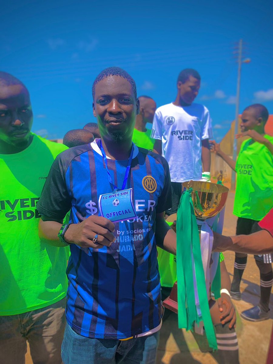 mobellsB's tweet photo. Up F.C River. We d champions. https://t.co/r279gFJDbO
