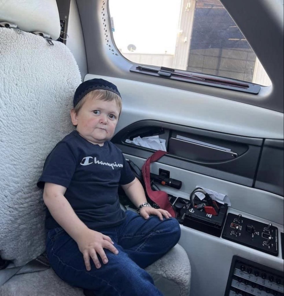 me in the passenger seat when my friend almost kills us &amp; just says “my bad”