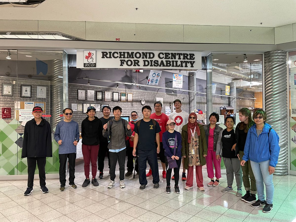RCD_Richmond's tweet photo. A happy group @rcd_richmond #RunningClub with #OlympicWinner @EvanDunfee, learning proper warm-up and tips on #speedwalking. Most exciting to hold Evan's medal in hand, bringing smiles and dreams.
#runforhope #peoplewithdisabilities #bmovanrun #activeliving #inclusivesports https://t.co/zNwXhb8PxY