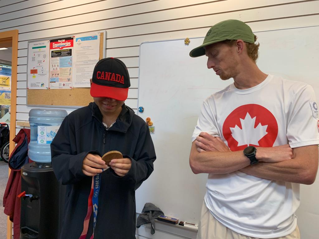 RCD_Richmond's tweet photo. A happy group @rcd_richmond #RunningClub with #OlympicWinner @EvanDunfee, learning proper warm-up and tips on #speedwalking. Most exciting to hold Evan's medal in hand, bringing smiles and dreams.
#runforhope #peoplewithdisabilities #bmovanrun #activeliving #inclusivesports https://t.co/zNwXhb8PxY