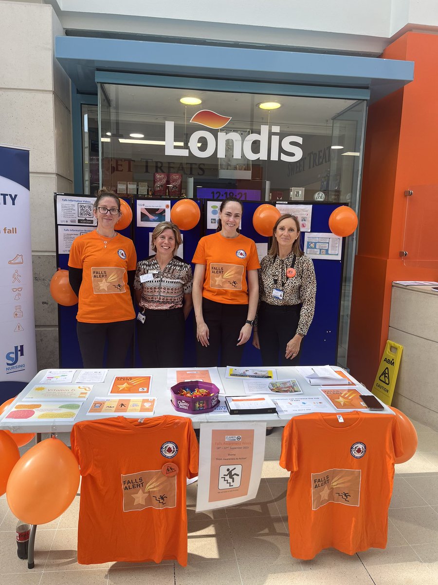 Thanks to the wonderful team <a href="/SelinaSeldee/">selina</a> <a href="/niamhphysio/">Niamh Murphy</a> <a href="/Julie_o_grady/">Julie O' Grady</a> who had an extremely difficult job today judging the Best Ward Falls Awareness Campaign. The wards showed a real team effort, wonderful creatively and great to see patient involvement. <a href="/SJHDoN/">Sharon Slattery DoN</a> <a href="/stjamesdublin/">St James's Hospital</a>