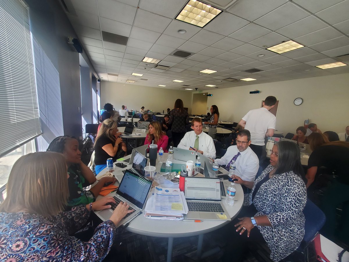 AWashington_RP's tweet photo. This powerhouse women is leading the charge. Love our Specialist. Doing great root cause work for our scholars.
#180DayOfJoy 
@DeepCreekMSOne 
@BCPS_OSC 
@LajuanAlston 
We are One at the Creek https://t.co/o7vJNWV82Q