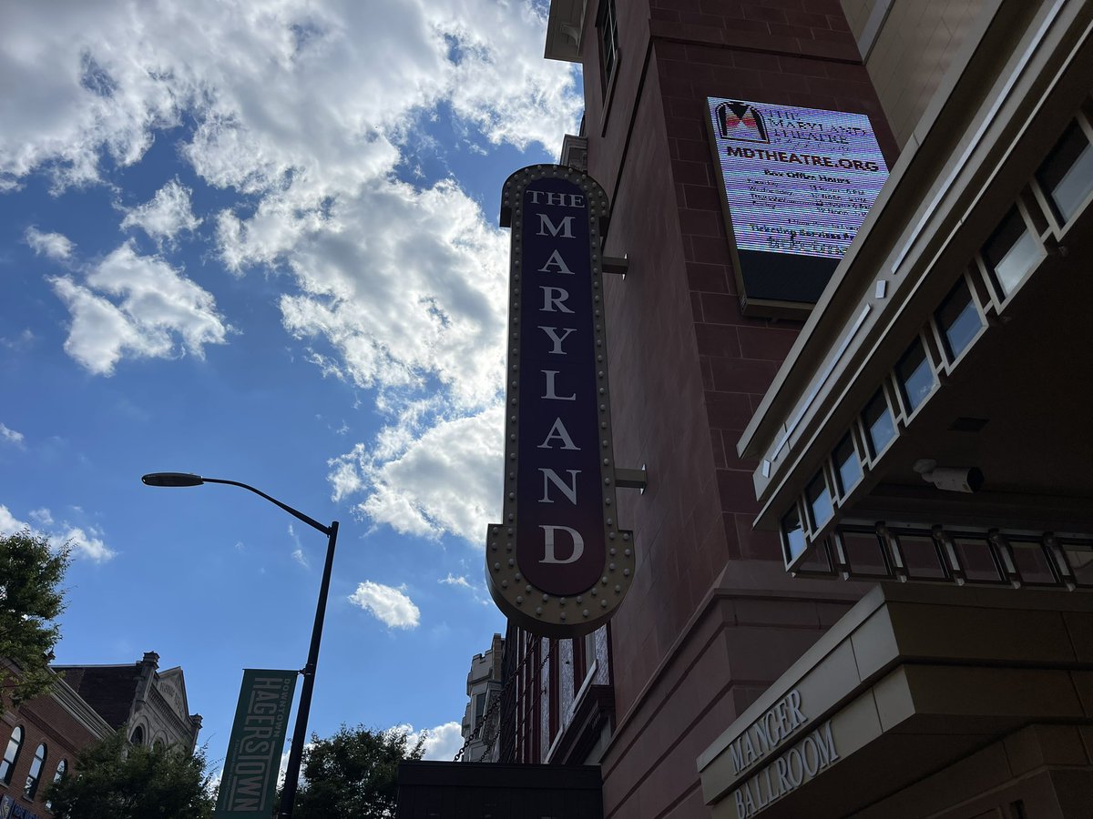 goflyingboxcars's tweet photo. 🚨Scavenger Hunt🚨

We dropped some pins at local downtown locations! Tag us if you find one! 

*all pins are outside* #preparefortakeoff https://t.co/PRWGA2mmLw