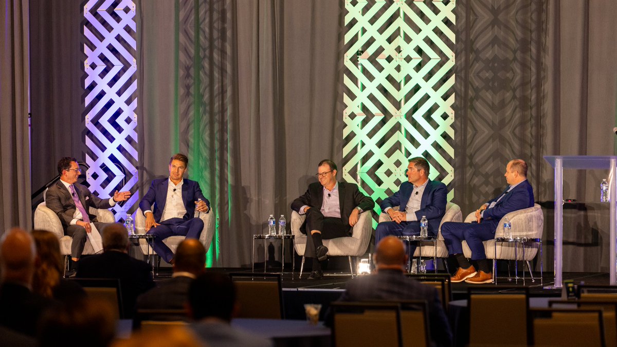 portfolioalts's tweet image. &quot;The alternatives conversation has changed. It was once seen as a luxury, now advisors have to talk about alts if they want to keep and grow their business.&quot; 

We loved the conversation at last night’s Alts Talk: Distribution Partner’s Perspectives panel!