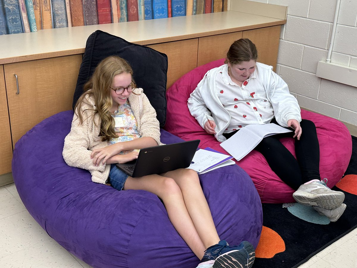 CVanDerWende's tweet photo. How would you define your life in exactly 6️⃣ words? Seventh graders write and share six-word memoirs.💡@WPSEisenhower @wyckoffschools @mrskgraziano https://t.co/qW20QKREqC