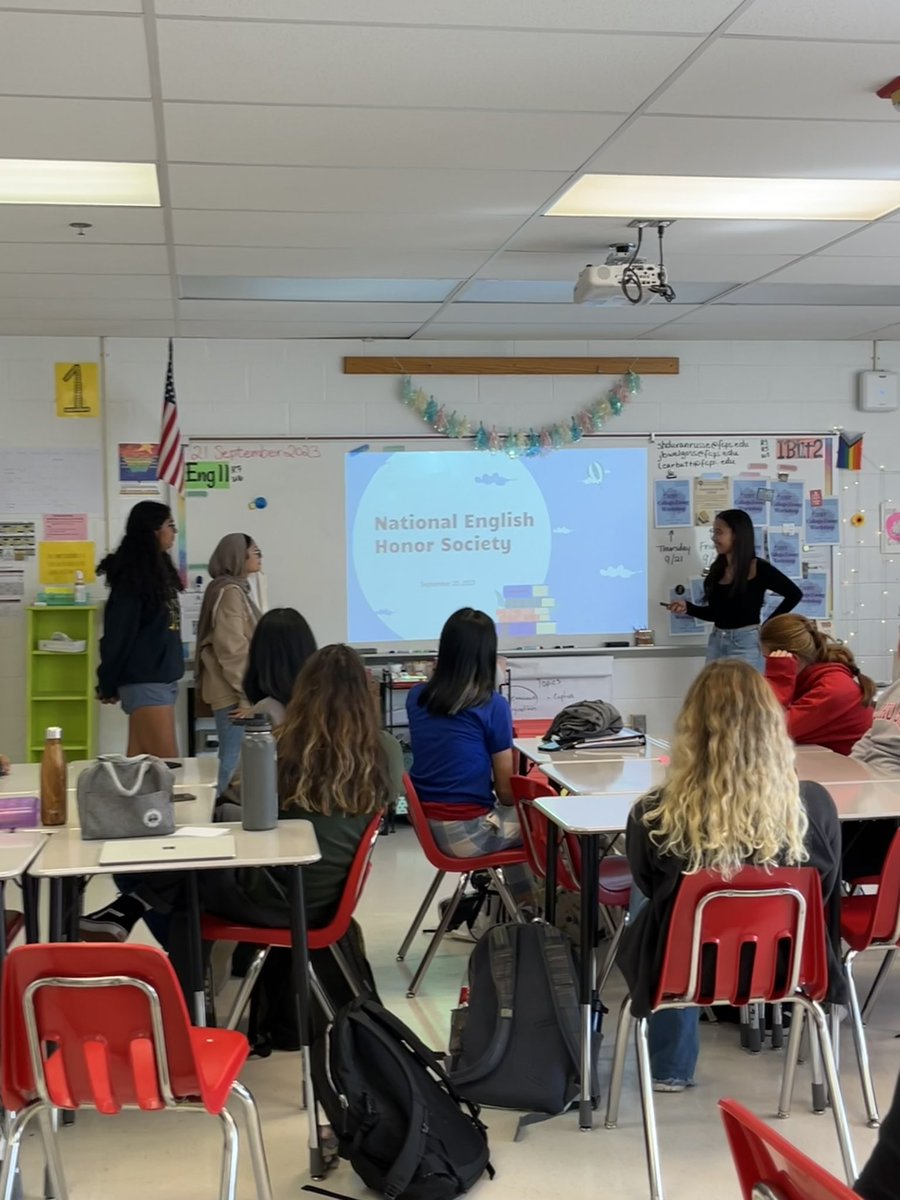 MsDuranAHS's tweet image. First National English Honor Society meeting of the 23-24 school year! 
💙💛📚 @ms_englund