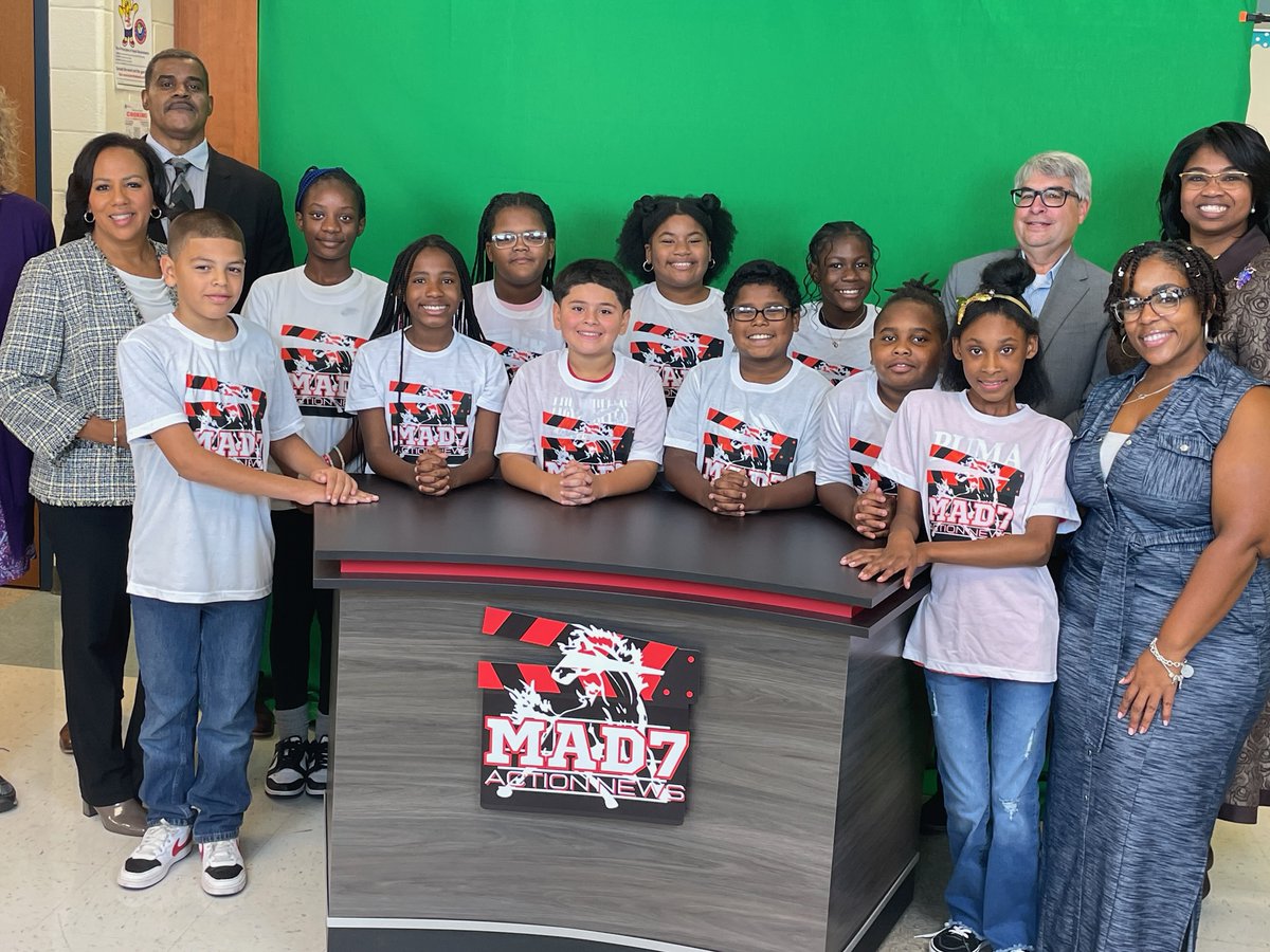 ILPFoundation's tweet photo. The work the students do at Madison School in South Holland and their Mad 7 Action News broadcast project is amazing! The Foundation and @ILFarmBureau are proud to support their efforts with a journalism grant check. Such a fantastic group of young students! https://t.co/DJnIBeFJGg