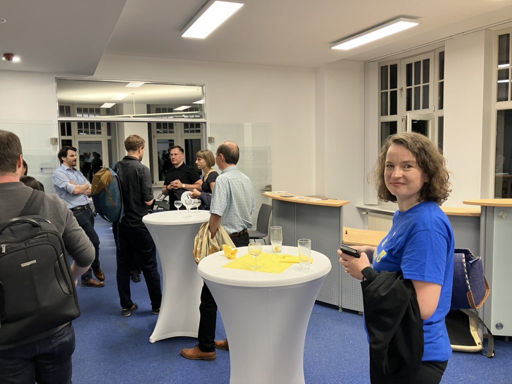 Honoured to meet <a href="/EFDavies/">Franziska Davies (ACCOUNT INACTIVE)</a> at the #Historikertag2023 Her unwavering public support for Ukraine is an inspiration to us all