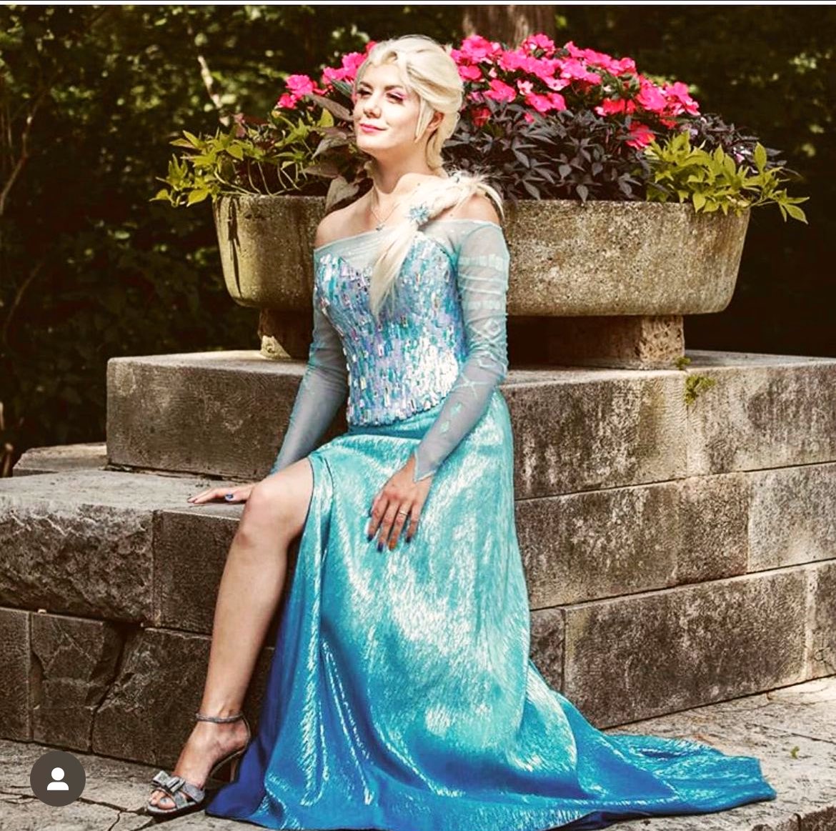 aquulae's tweet photo. What’s your Cosplay/chameleon range in two pictures?
Here we go.
#cosplay #icanbeboth #both #anypronouns #cosplayrange
#elsa #jaredloganprice #oc https://t.co/k4Z9kGNcEK