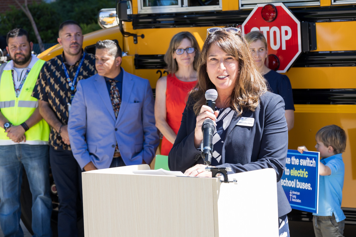 copirg's tweet photo. Thanks @JillHRyan and @CDPHE for supporting a healthier, cleaner ride to school for our kids on #ElectricSchoolBuses. Read more about ESBs in Colorado in our new report: https://t.co/ZTxLjyitpK https://t.co/Jpygf9GOD5