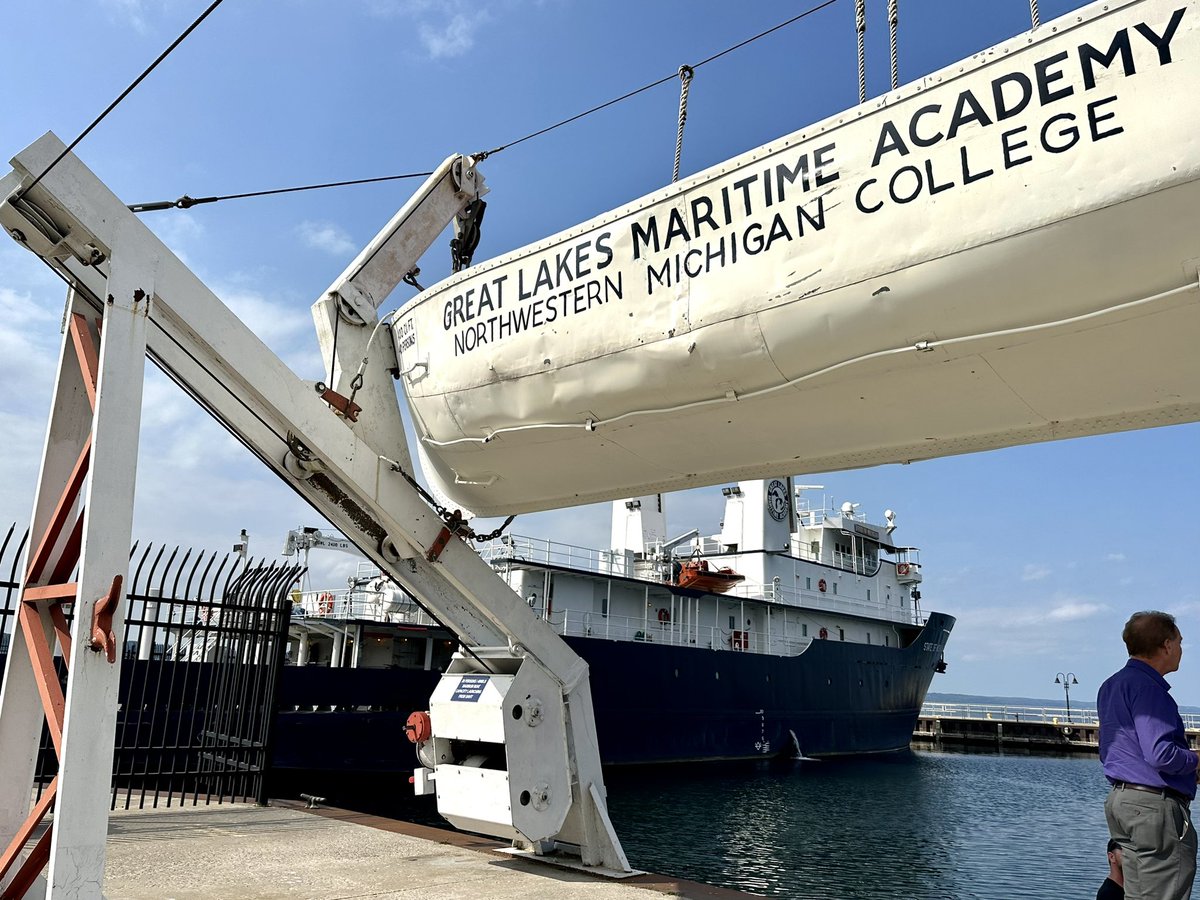 saltwatersteve's tweet image. Learning lots about how the Great Lakes are surveyed during my time at #Lakebed2030 representing @seabed2030 
#hydrospatial