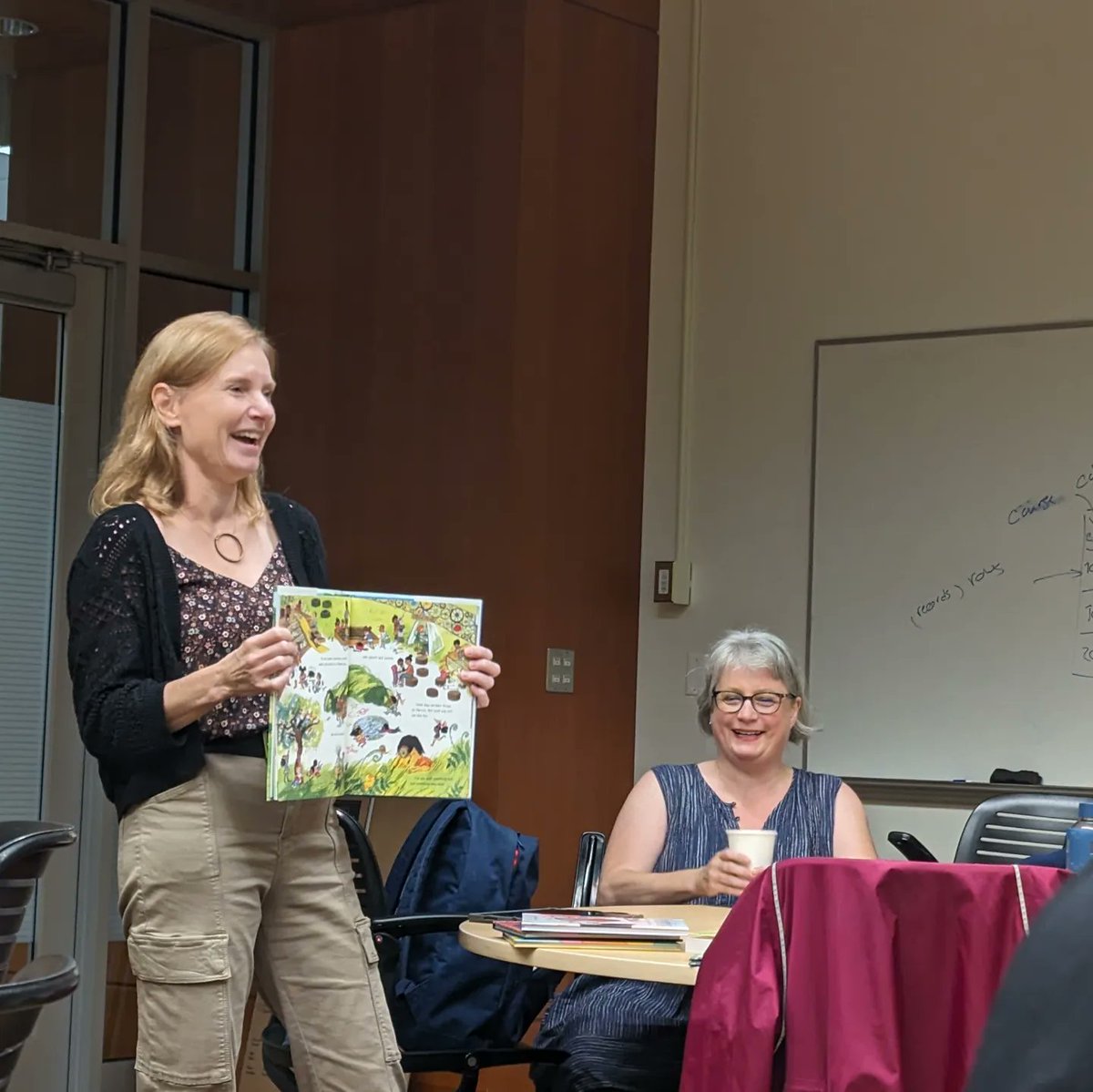 ubcmacl's tweet photo. Author Tanya Kyi talking about her love for non-fiction books for children and sharing her tips on writing kidlit!  #macl #lunchandlearn #childrenslit https://t.co/0p6TJgI6EG