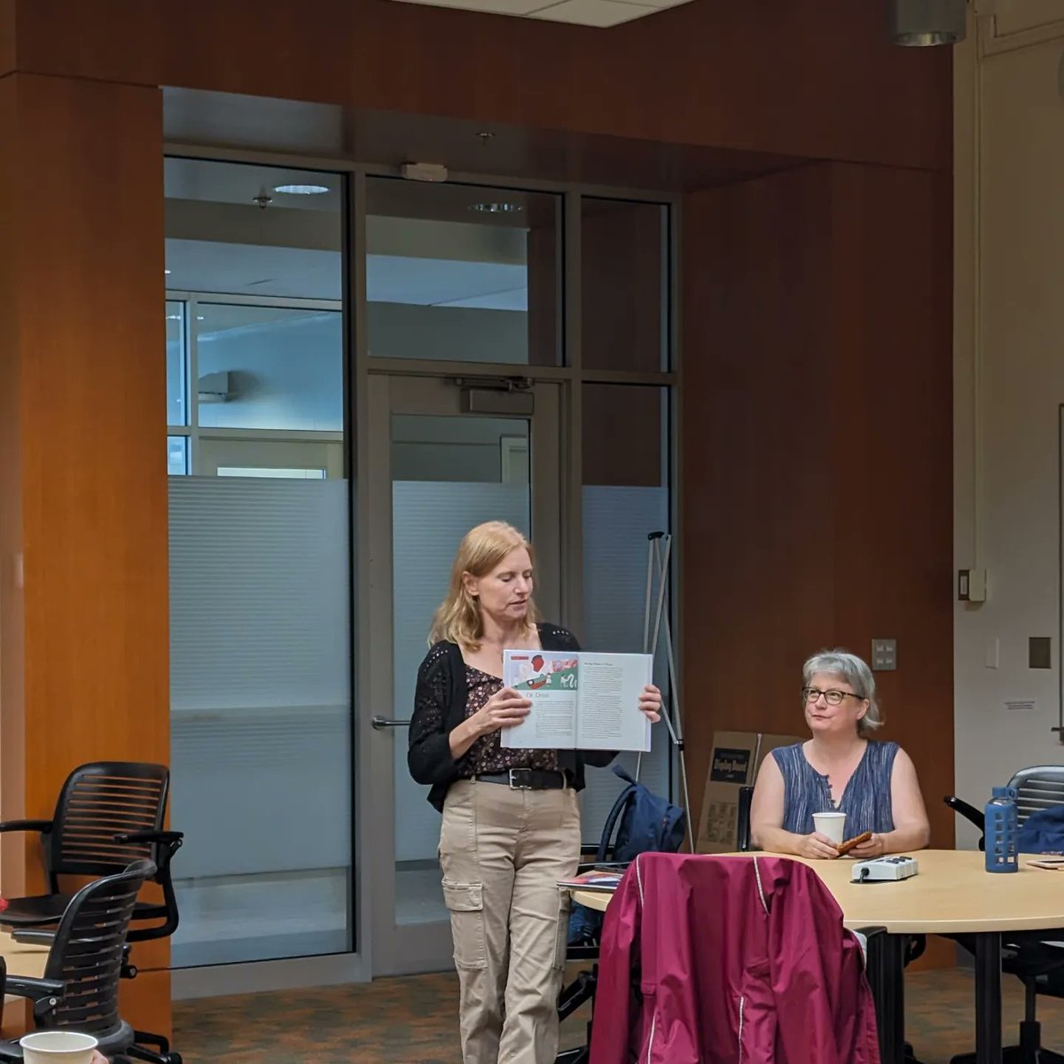 ubcmacl's tweet photo. Author Tanya Kyi talking about her love for non-fiction books for children and sharing her tips on writing kidlit!  #macl #lunchandlearn #childrenslit https://t.co/0p6TJgI6EG