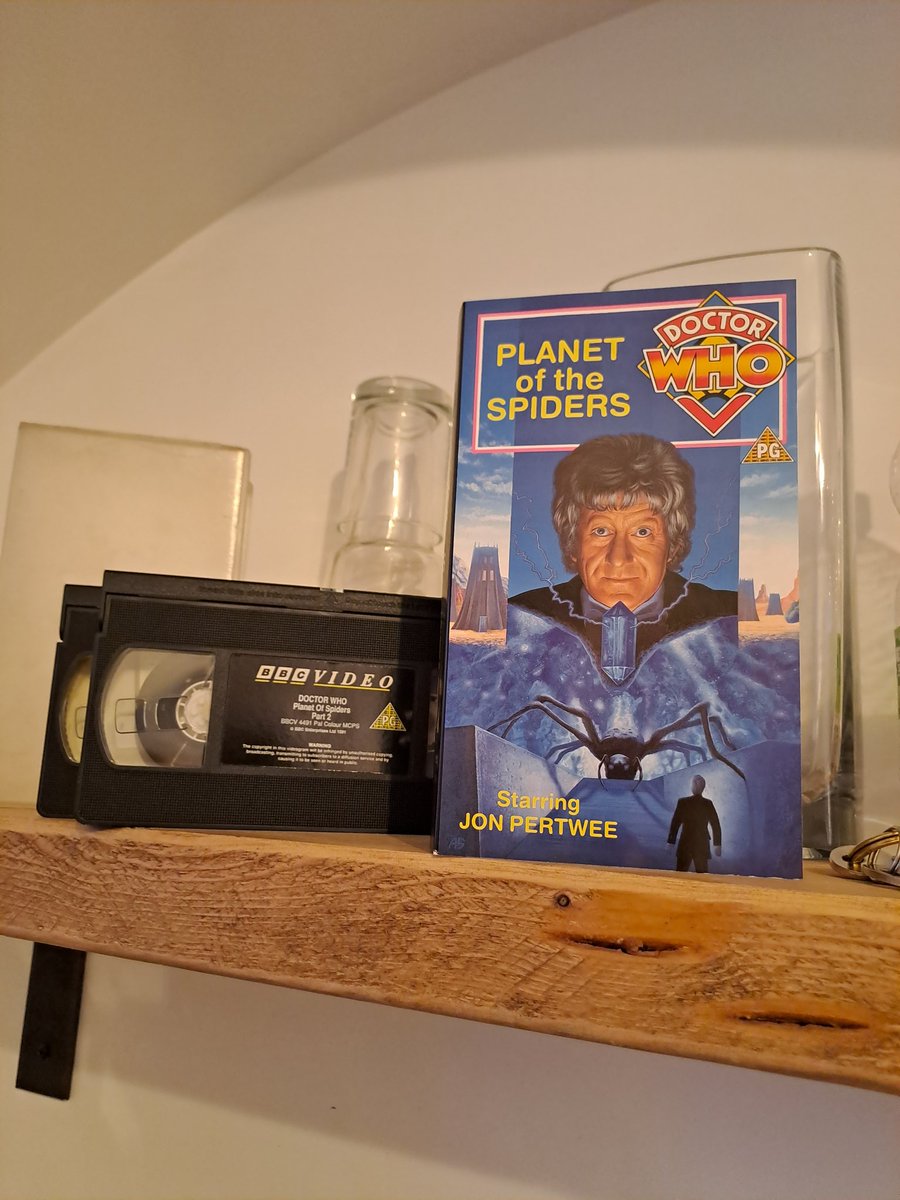 LindsellMatthew's tweet photo. Picked up this little gem in a second-hand shop in Sudbury! 💙 #DoctorWho #PlanetOfTheSpiders #VHS #BBCVideo #JonPertwee https://t.co/SEtXBfL22q