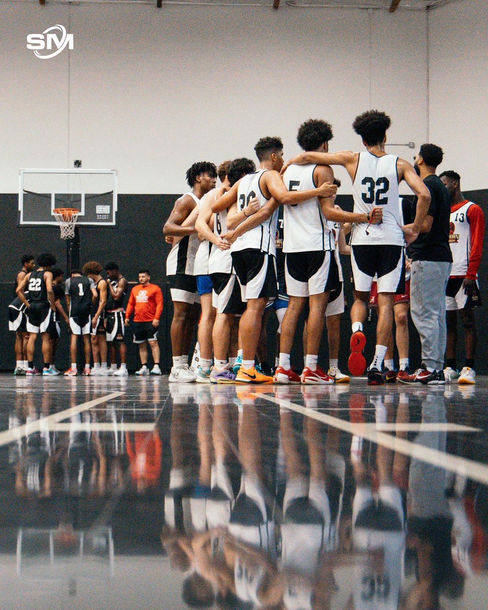 JuliusVElite0's tweet photo. You don’t got to like us, but you for sure going to respect us. The development is real. The brotherhood is something you can’t describe. The culture is special. We have had 37 guys go Division 1 or NBL in 3 years. The results demand respect! @SocalAcad https://t.co/npRc49PDuv