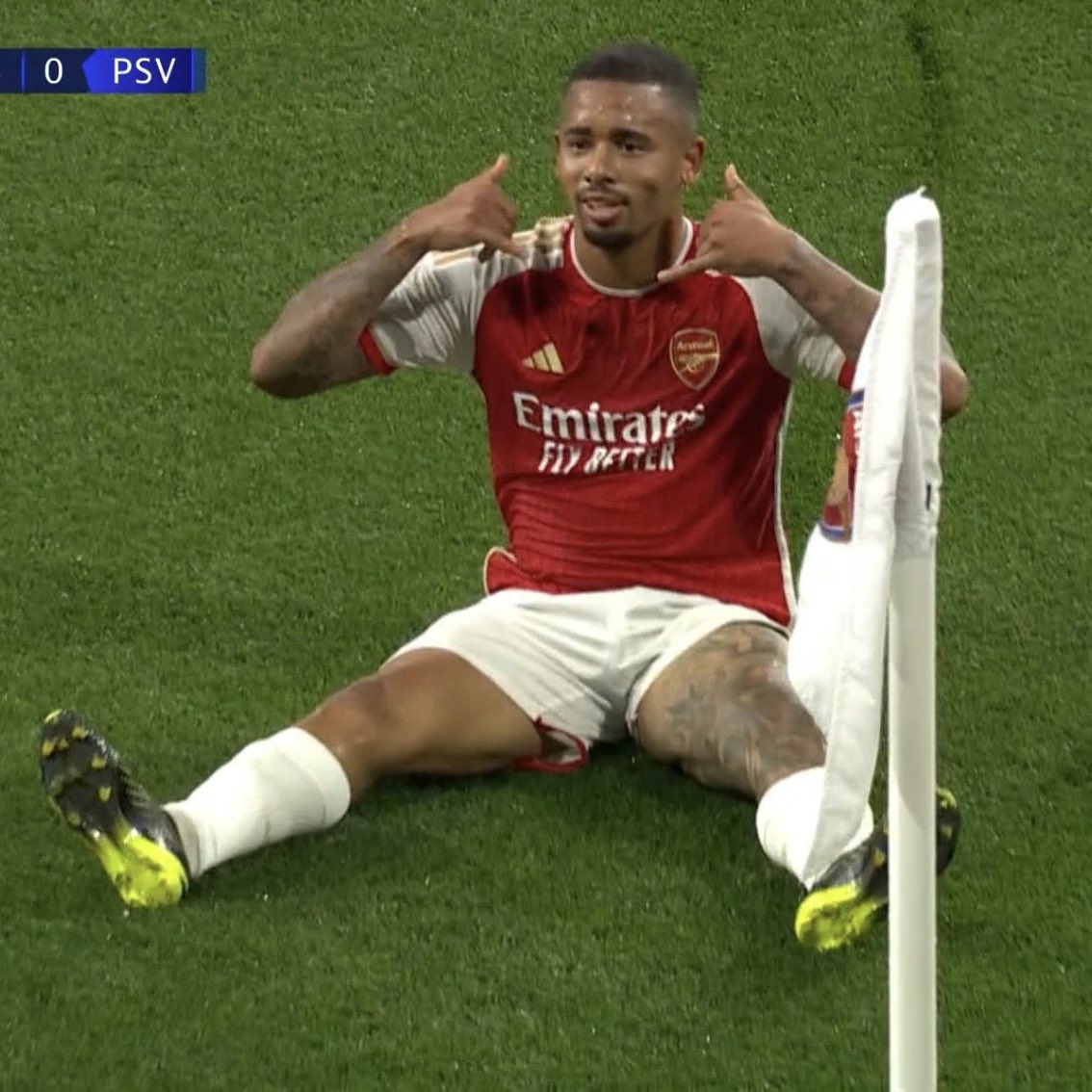 AFCMax9's tweet photo. Unbelievable photo, Jesus is too cold 🥶 https://t.co/I7306MKmaw