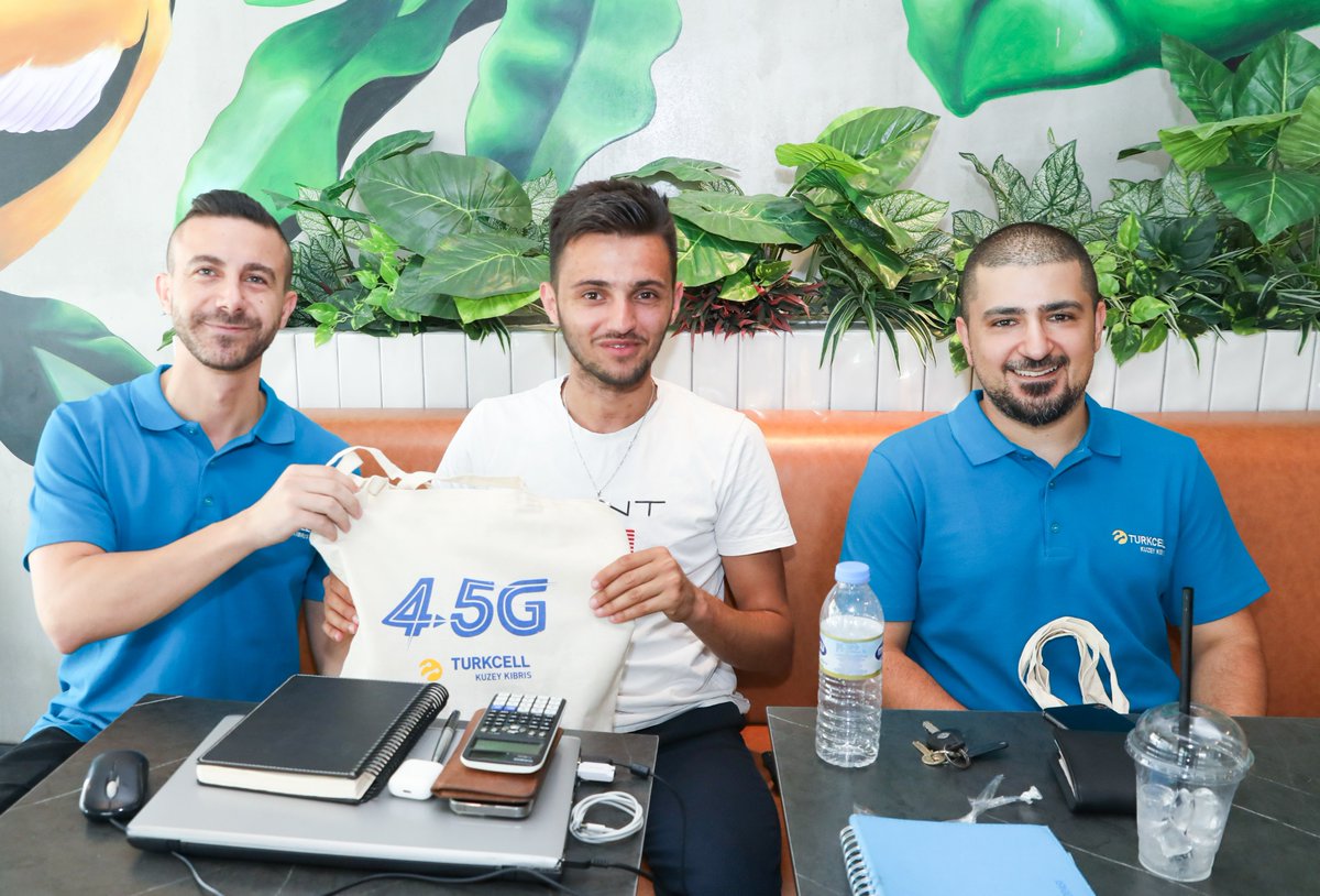 KKTCELL's tweet photo. Lefkoşa bölgesinde de daha güçlü bağlar için müşterilerimiz ile bir aradaydık. Müşterilerimizle buluşup 4.5G ile ilgili bire bir görüşmelerimizi gerçekleştirdiğimiz anlardan kareler… https://t.co/HYsfSomXXk