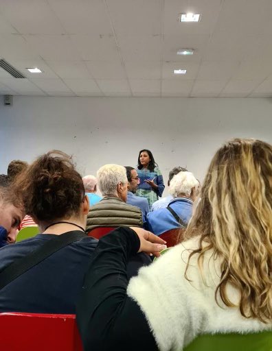mat_monot's tweet photo. Ce soir à Noisy-le-Grand, salle comble pour la dernière rencontre avec nos futurs sénateurs. Merci à eux pour cette campagne dynamique ! Mobilisons-nous : le 24 septembre, en #SSD93, nous pouvons arracher un siège à la droite ! #sénatoriales https://t.co/YEZLQkT07N