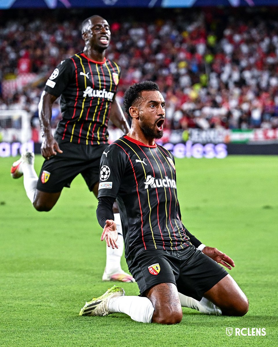 RCLens's tweet image. 🔥

#FierDEtreLensois #SevillaFCRCL