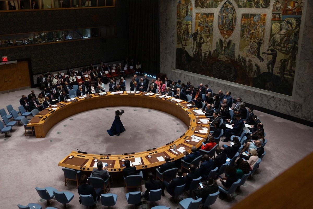 SecBlinken's tweet photo. At the @UN Security Council today, I recounted the horrors Russia has inflicted on Ukraine and the determination of the Ukrainian people to write their own future. https://t.co/GmazvZMCd1