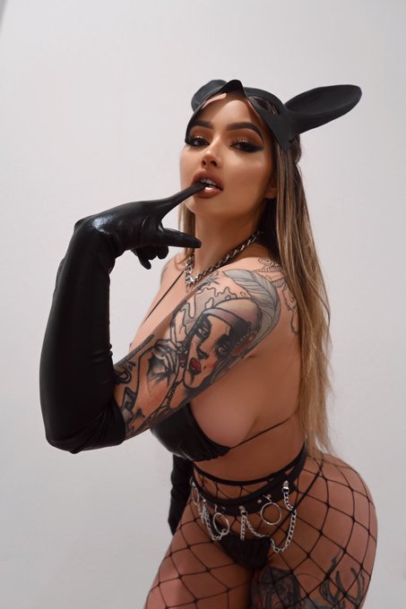 Surprise in the comments 😉 https://t.co/O0nw2pBGlu