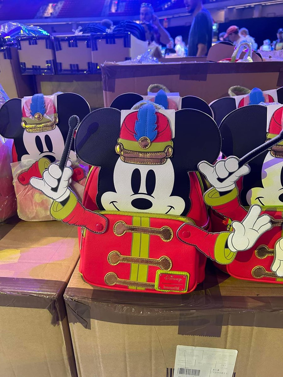 ShopMouseToGo's tweet image. Part 2: Loungefly Blowout

Prices do NOT include shipping.
Shipping for a single Loungefly is $12
but I can combine shipping across your full order.

Mickey Band Concert - $49
Pinocchio - $49
Epcot 40th - $34
Zootopia - $49

#loungefly #loungeflydisney #disney