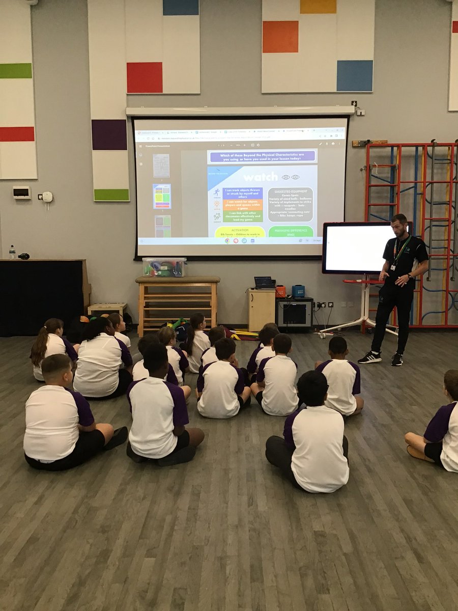 MissCrossley02's tweet photo. What a super lesson year 5 had today! 🤩 We focused on tricking our opponents and used the STEP principle effectively to adapt and implement new rules to the game situation @PlatformEducat1 https://t.co/RWSBvf77GY