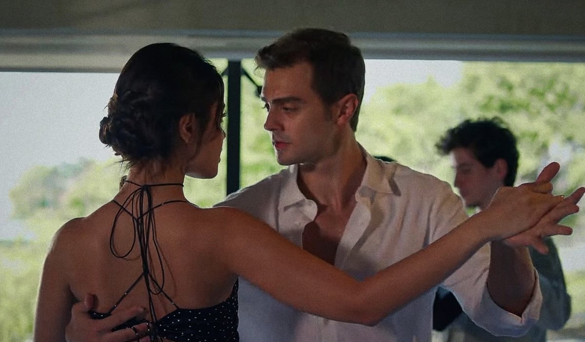 socipictrs's tweet photo. tango aşktır, tutkudur...biraz da kızgınlık barındırır içinde ❤‍🔥 
                     #SüsÖm || #Kardeşlerim https://t.co/AHztVPsS3X