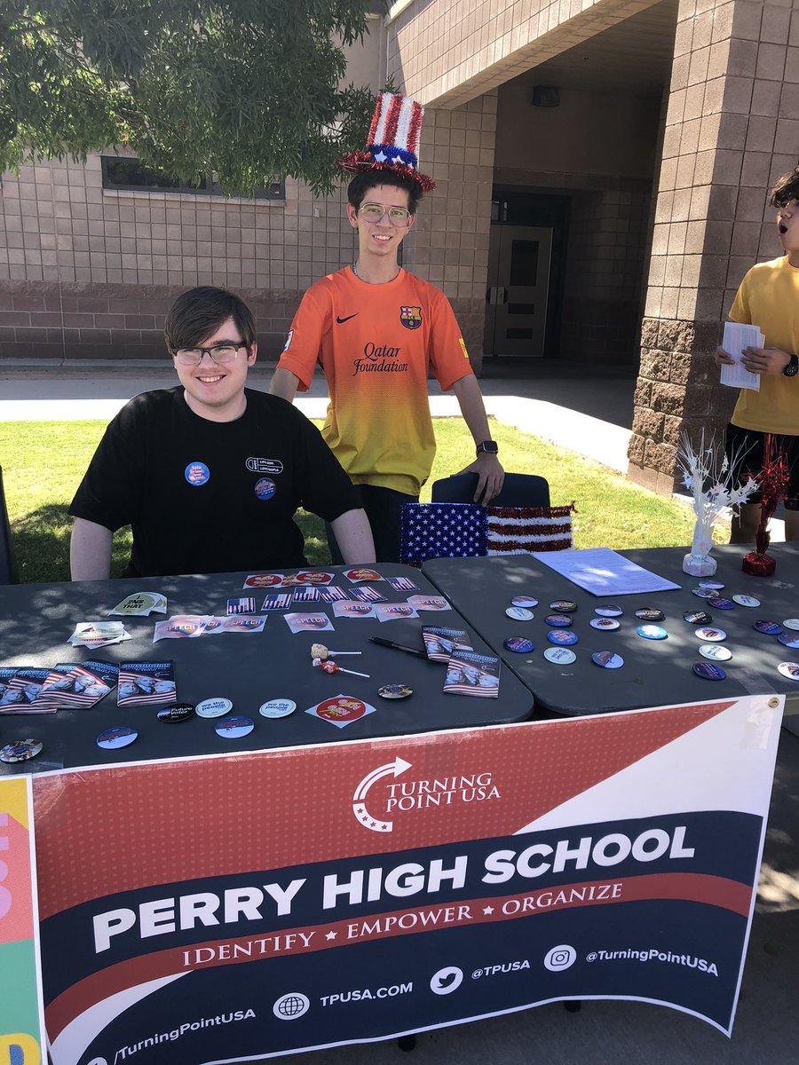 basednblessed's tweet photo. GEN FREE in ACTION!!! 🇺🇸👏 

The Perry High School students are rising to the occasion of becoming civically engaged leaders 🤩 

As one of the Chapter Officers so wisely stated, "voter reg is a critical, non-partisan exercise to defend our liberties." 

#VOTEANDLIVE https://t.co/3popC9P613