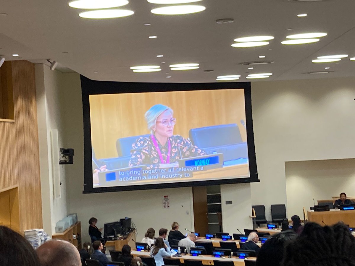 womeninGH's tweet photo. โThe interlinkages between pandemic preparedness and #UHC cannot be overstated. A well trained and skilled health and care wokeforce is the backbone.โ
-@NorwayUN, at the #HLMPPRR, #UNGA78 https://t.co/IlB41C1RTq