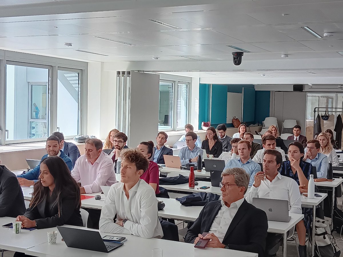 ARE_France's tweet photo. Aujourd’hui est intervenue la formation de l'@ARE_France « Les chiffres et la crise », qui a réuni près de 50 participants !
Prochaine formation de l’ARE ouverte à tous le 10 octobre prochain : anticiper et gérer le #risque social dans l’#entreprise en difficulté ! https://t.co/oXsdPgFQs4