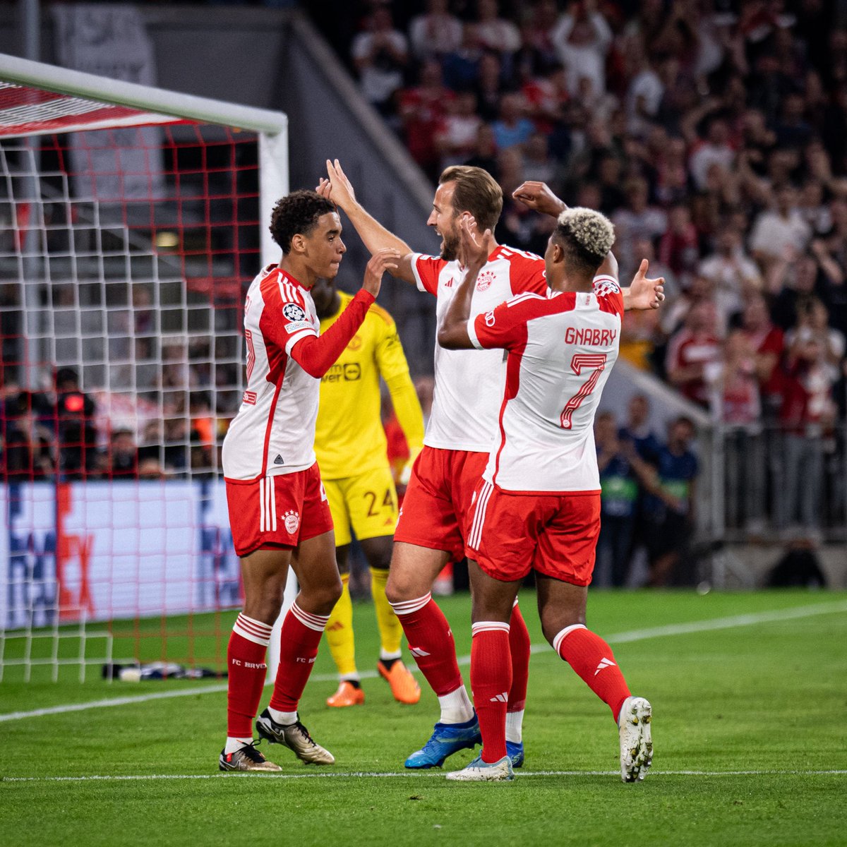 FC Bayern München tweet media
