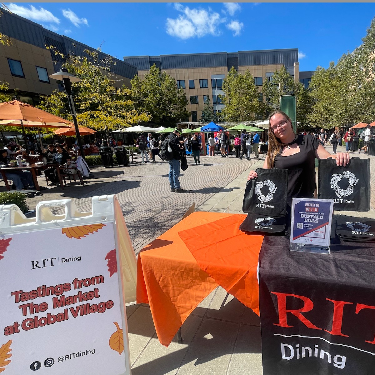 Kicking off #RITFallFest today with Tastings from The Market at Global Village! <a href="/RITDining/">RIT Dining</a> brought vendors from <a href="/pepsi/">Pepsi</a>, <a href="/trufru/">TrüFrü</a>, and more to showcase their food and beverage through free samplings. Yum!