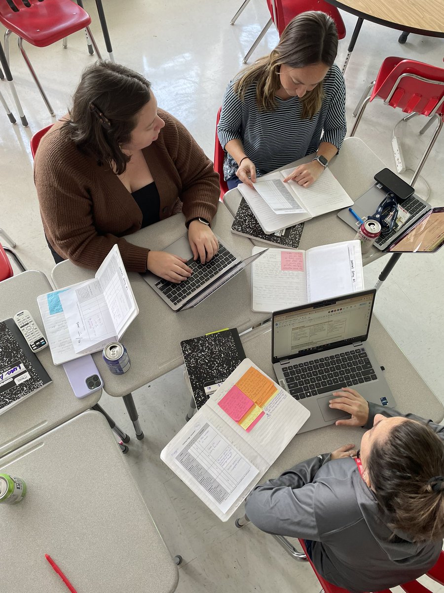 ms_englund's tweet image. English 9 participated in a data dialogue in CT today where we discussed what students CAN do and what small group lessons we can create to move them to the next level. #AtomNation