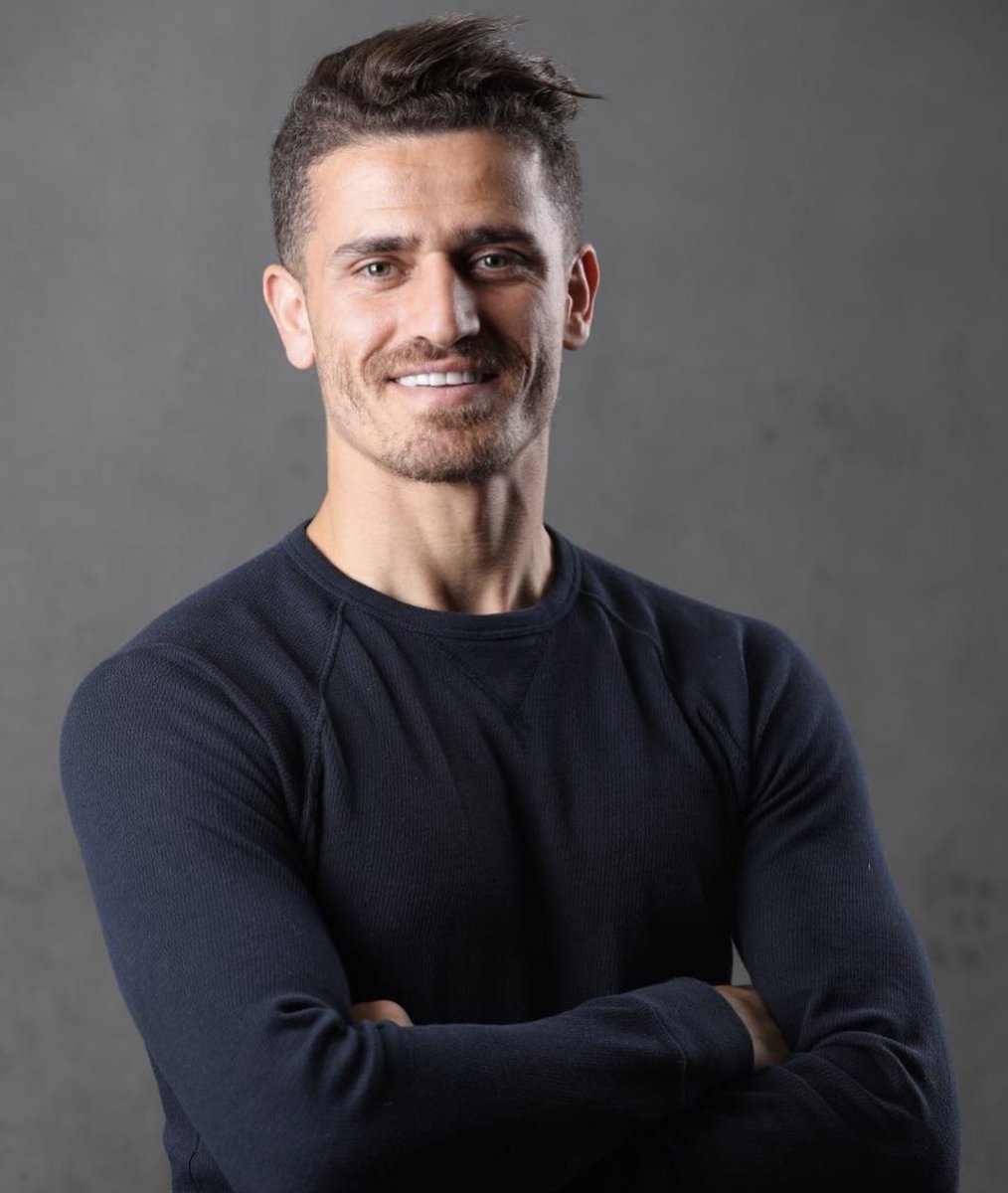 تولدت مبارک کاپیتان با شرف ما ❤️
تو نمونه بارز یه ورزشکار مردمی هستی
 #ووریا_غفوری #مهسا_امینی